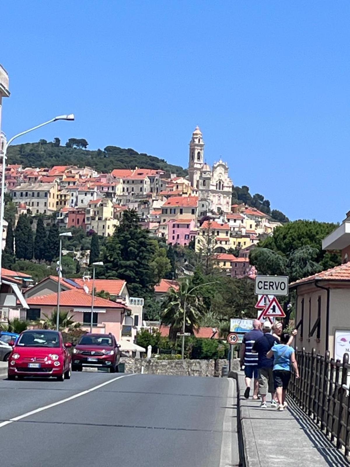 La Finestra Sul Borgo Acomodação com café da manhã Cervo Exterior foto