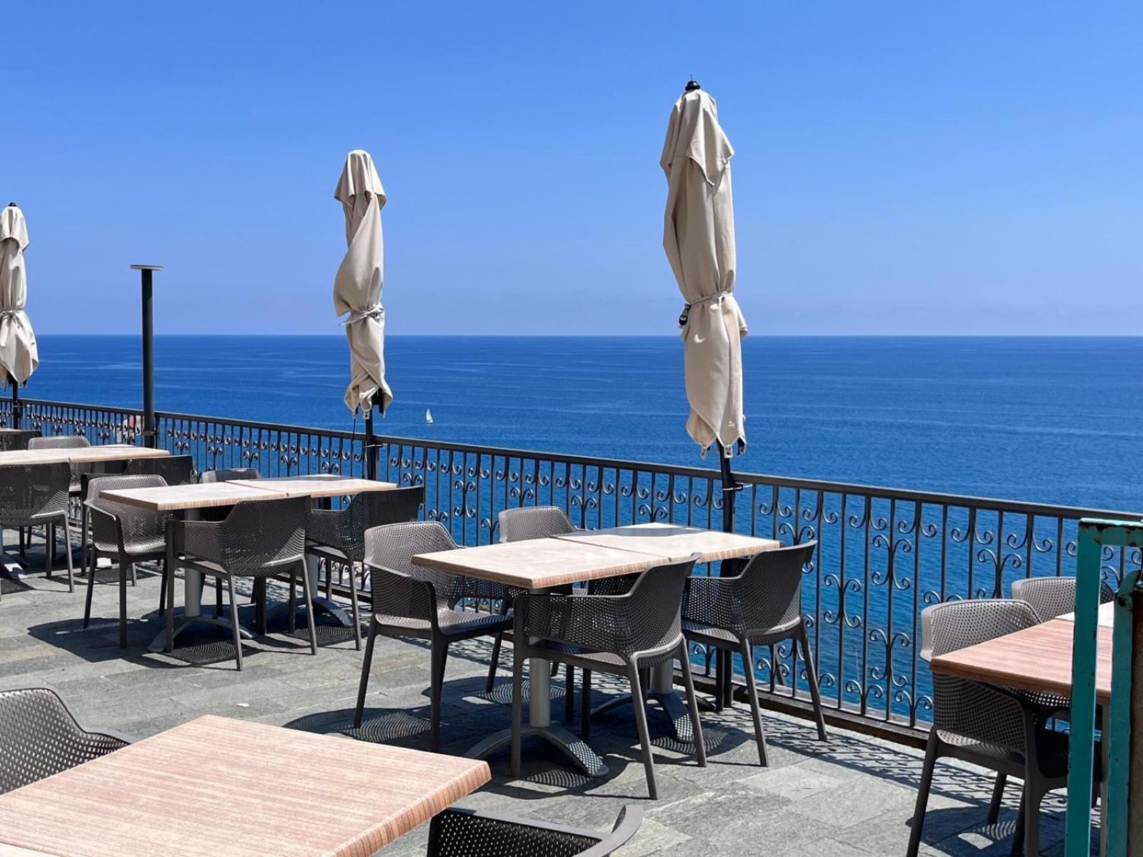 La Finestra Sul Borgo Acomodação com café da manhã Cervo Exterior foto