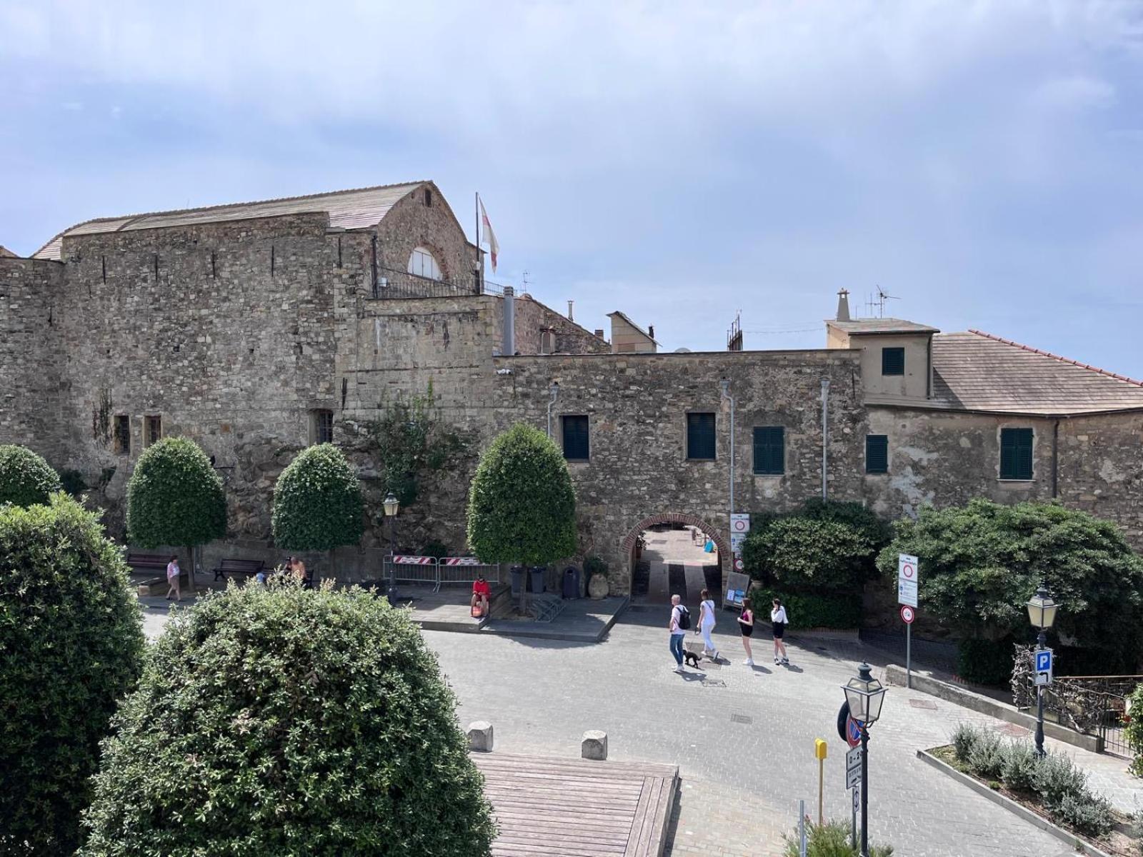 La Finestra Sul Borgo Acomodação com café da manhã Cervo Exterior foto